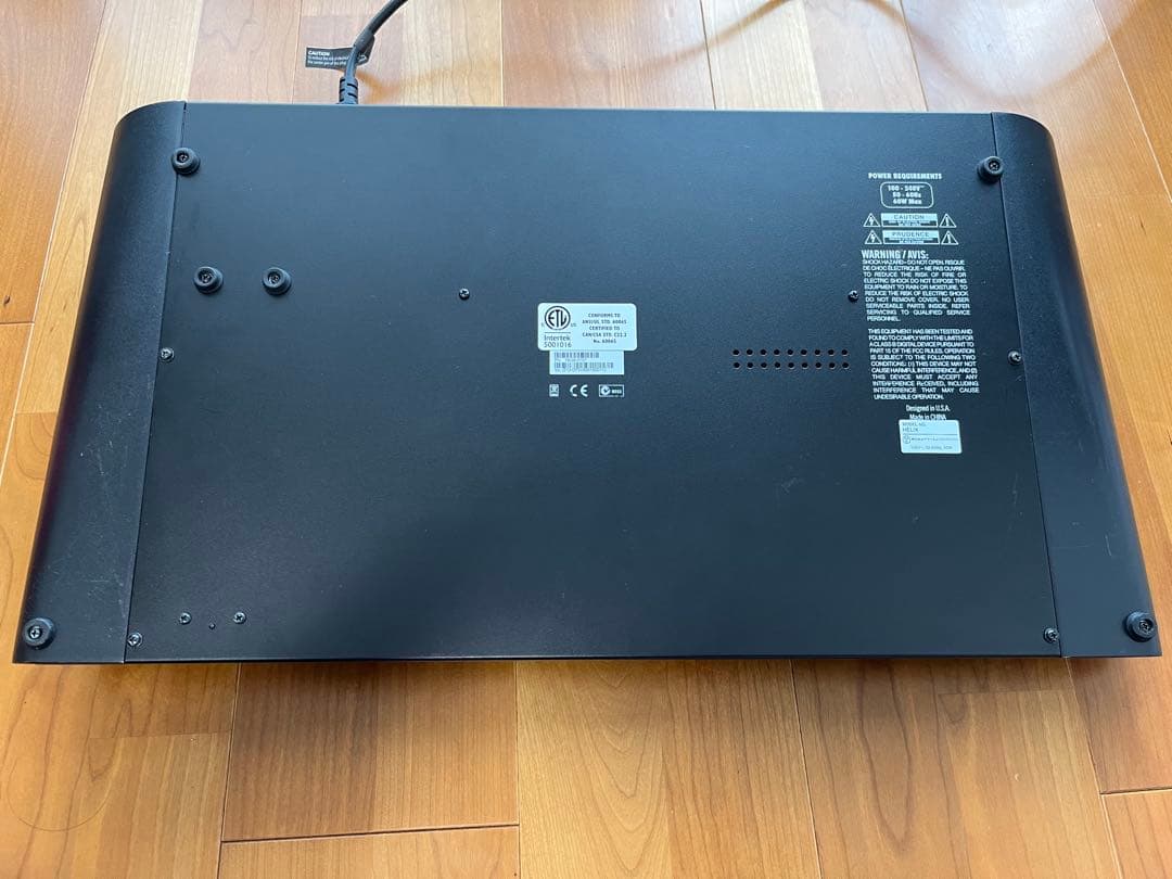 Line 6 Helix Floor (Reunion Bluesケース付き)