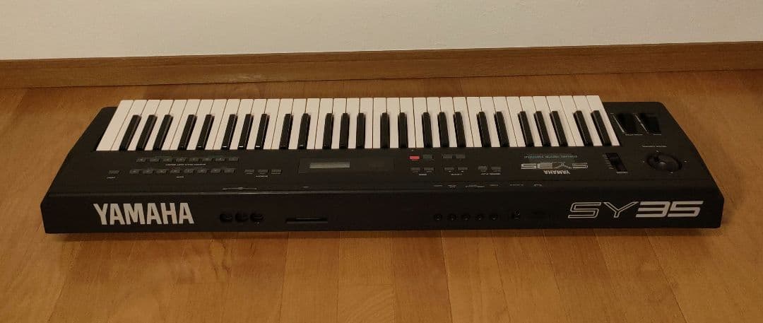 YAMAHA シンセサイザー SY35 ※本体+収納ケース+ACアダプター付