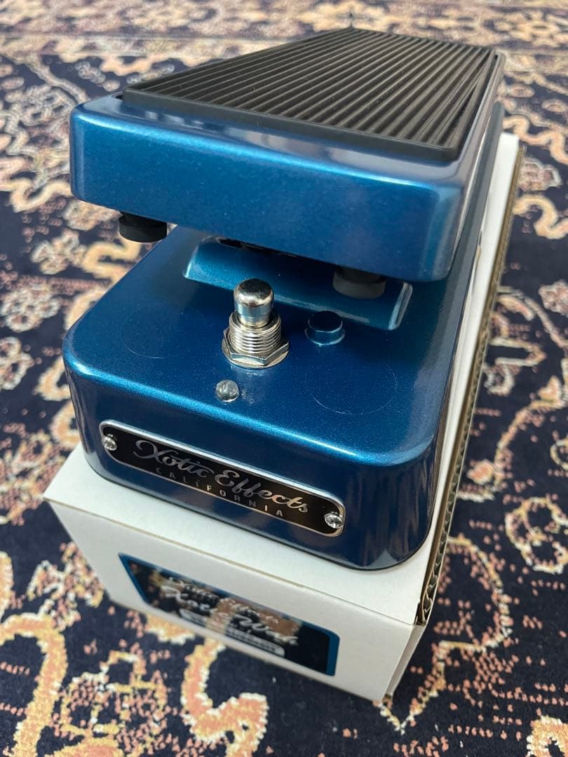 Xotic XW-1 LPB 限定カラー(Lake Placid Blue)