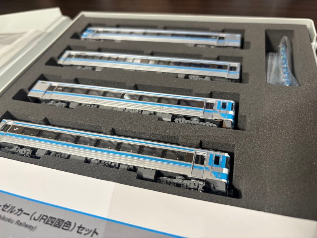 98405 JR キハ185系特急ディーゼルカー（JR四国色）基本セット(4両)