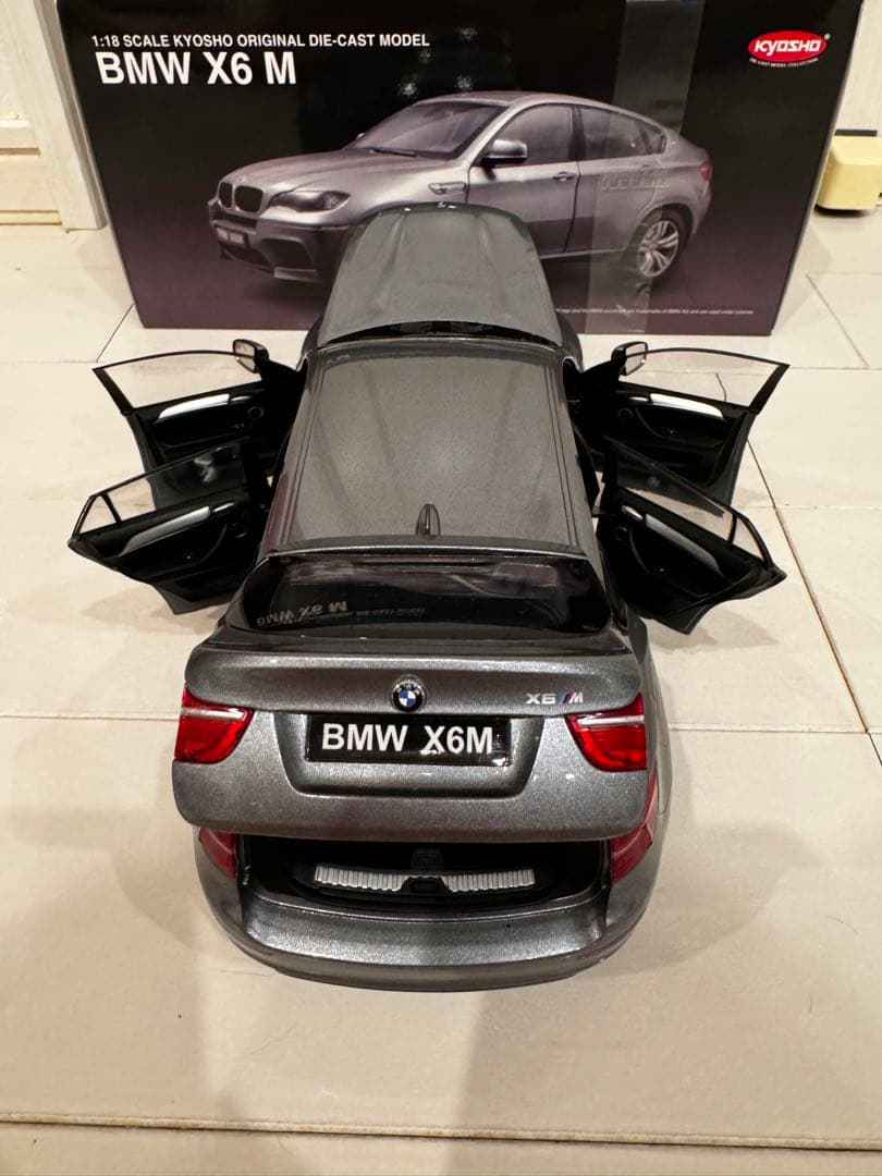  X6M gray ミニカー 京商 Kyosho 1/18