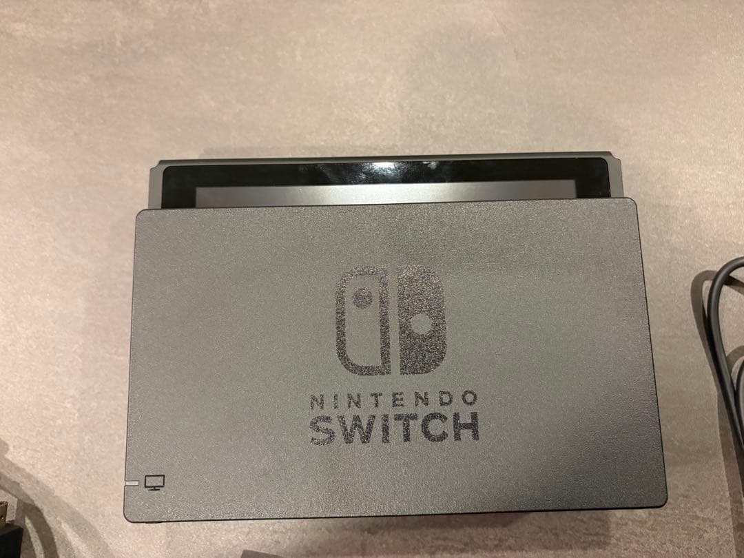 Nintendo Switch本体、Joy-Con付き