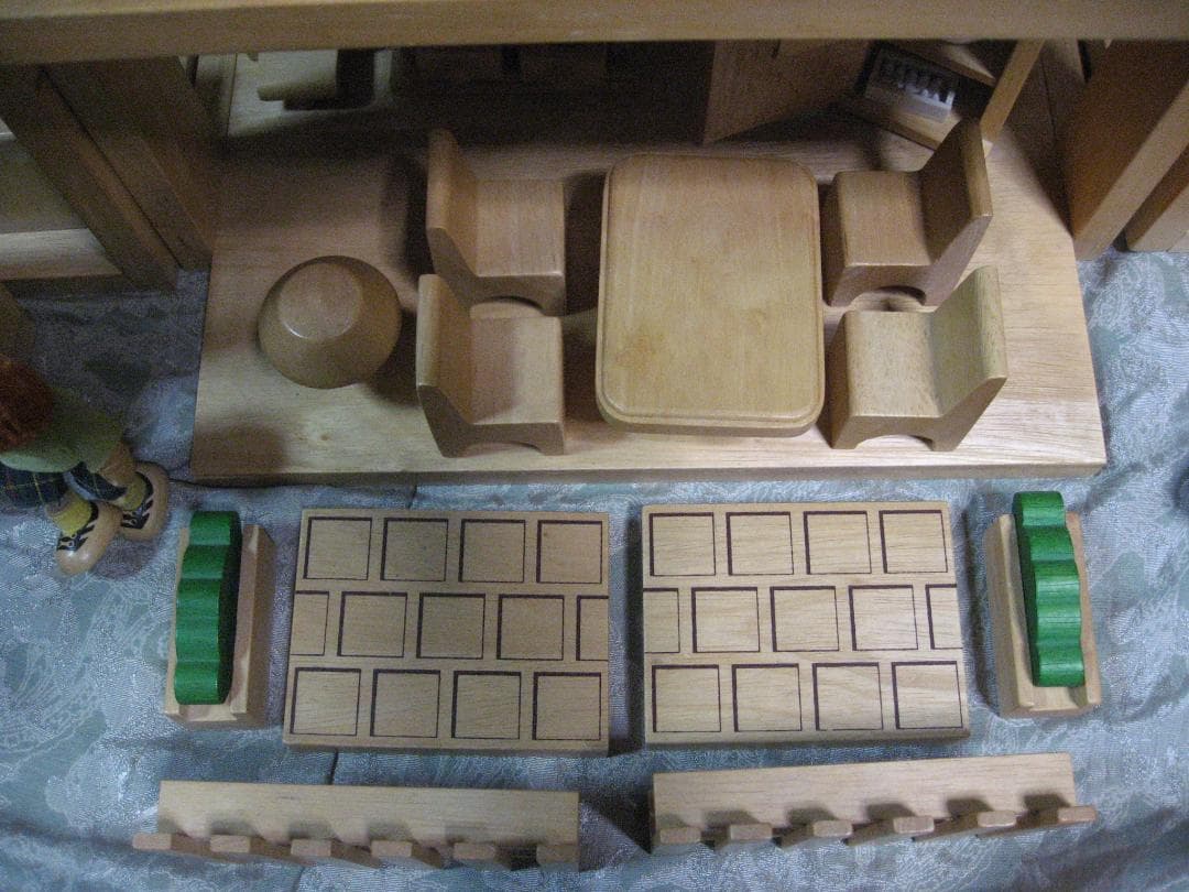 ◆希少◆バウアー社　ドイツ◆家具付人形の家　ドールハウス 赤い屋根の家◆Baur