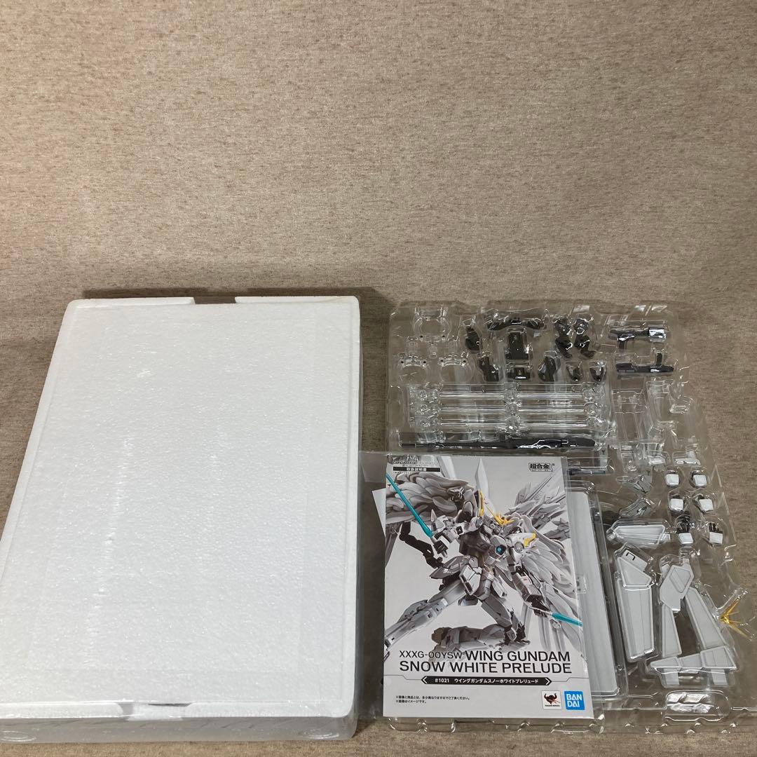 ウイングガンダム　スノーホワイトプレリュード　BANDAI