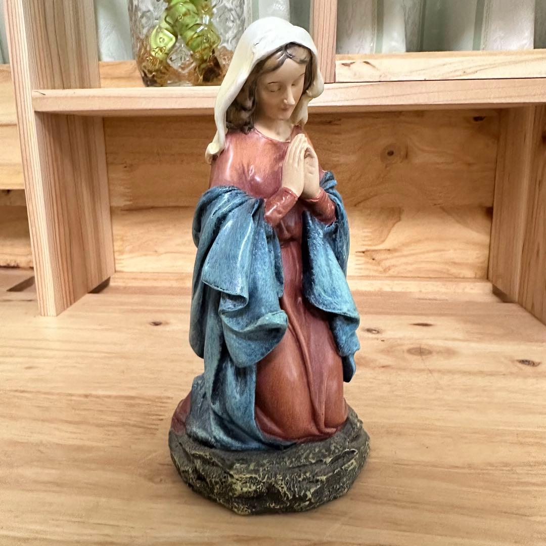 マリア 祈る姿