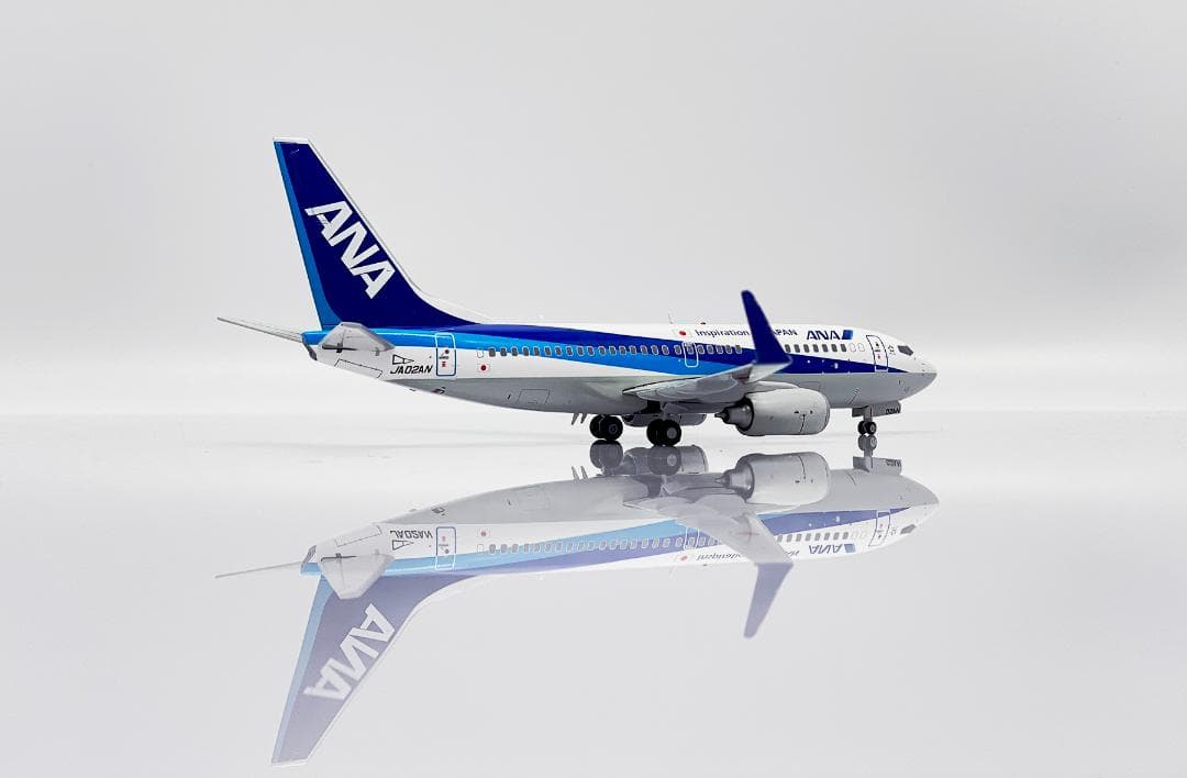 航空機・ヘリコプター ANA 737-700 JA02AN 1/200