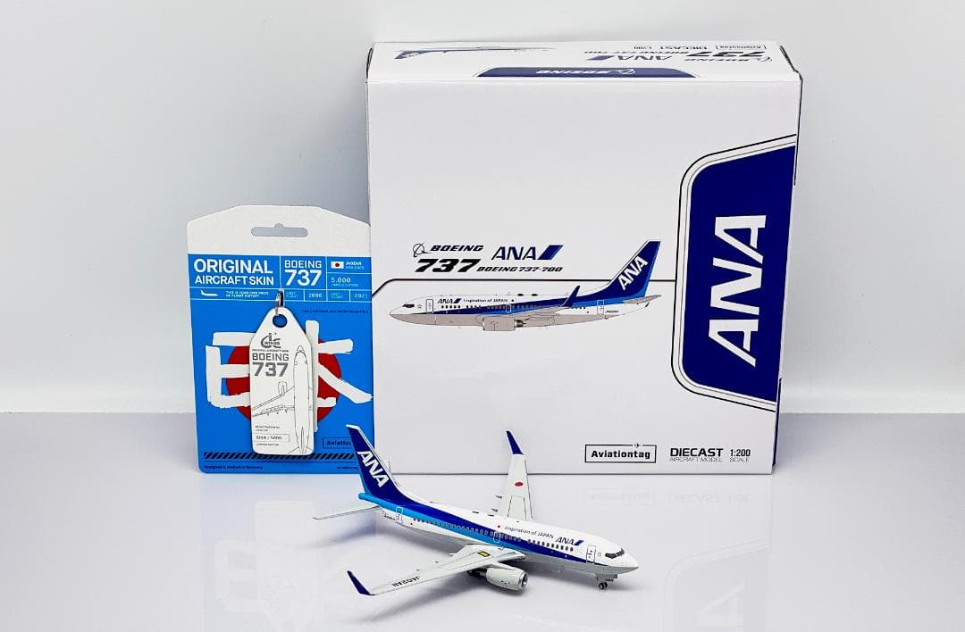 航空機・ヘリコプター ANA 737-700 JA02AN 1/200