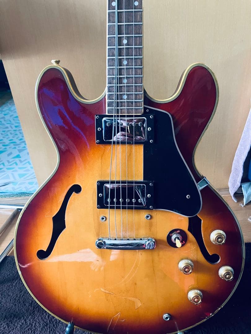 es 335タイプ　セミアコ　ギブソン系ギター