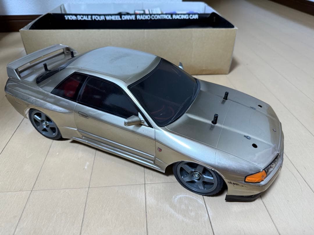 タミヤ　スカイラインR32 TA01 メカ付きセット