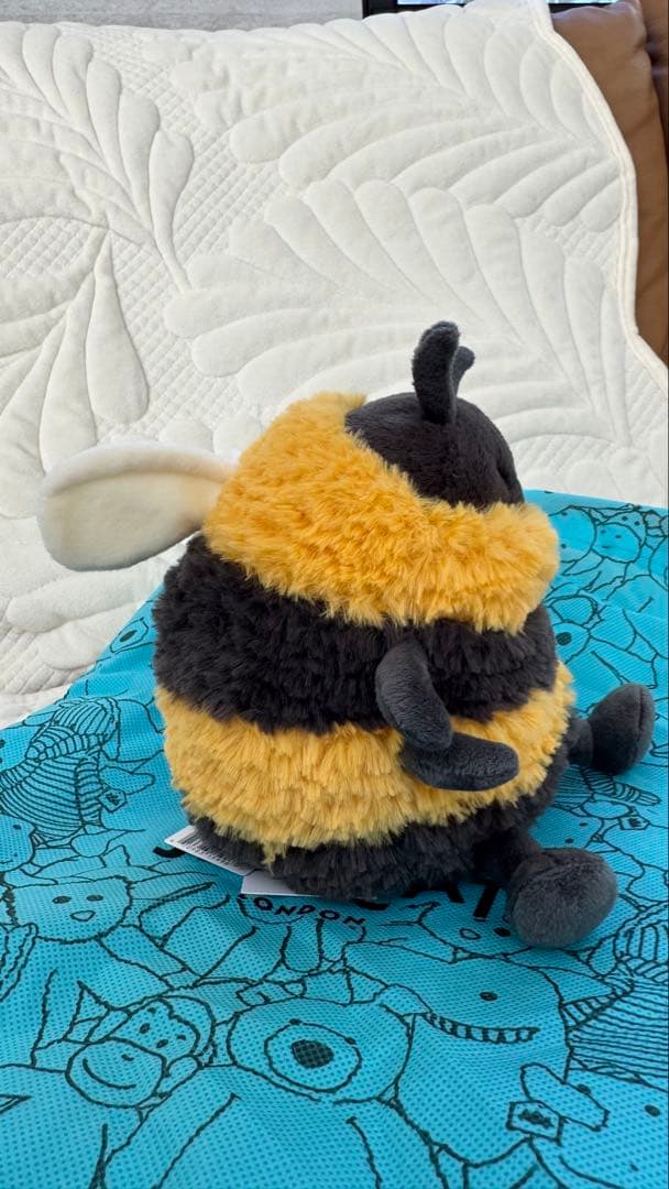 Albee Bee girl アルビー蜂　Jelly Catジェリーキャット新品