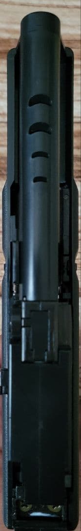 電動ガン GLOCK 18C　マガジン３個、アタッチメントレイル付