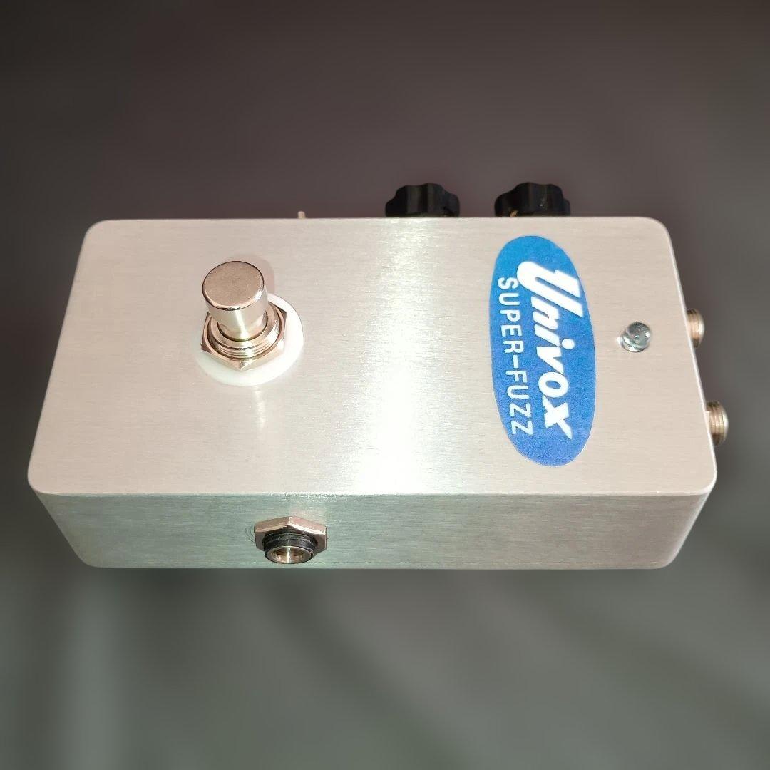 Univox/Super Fuzz コンパクトなハンドメイドクローン
