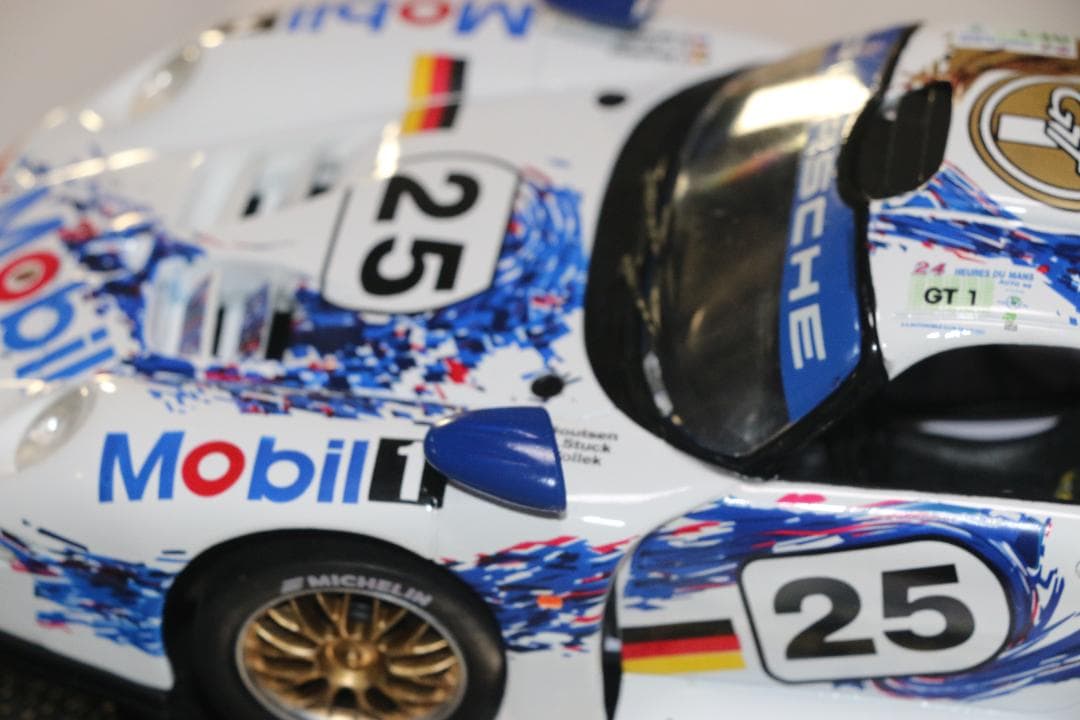 貴重　ANSON RACING製 ポルシェ９１１ＧＴ１　１／１８　中古品