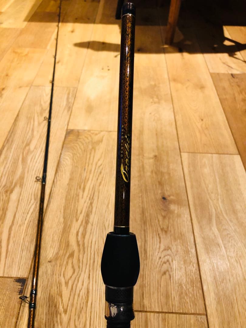 Megabass Orochi Destroyer F5-711X バスロッド