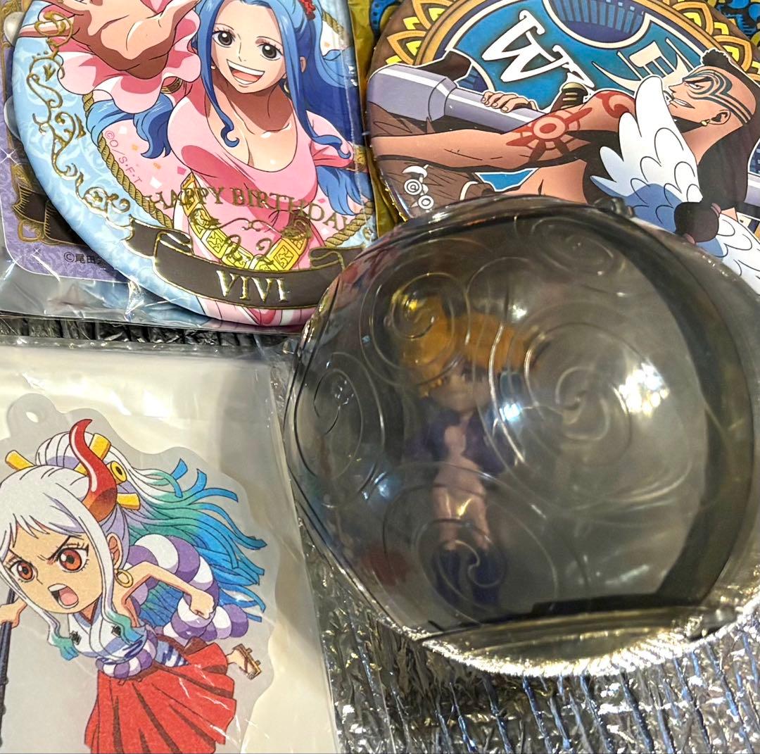 ワンピースセット　缶バッジセット　アクキー　バースデイ　ルフィ　ヤマト