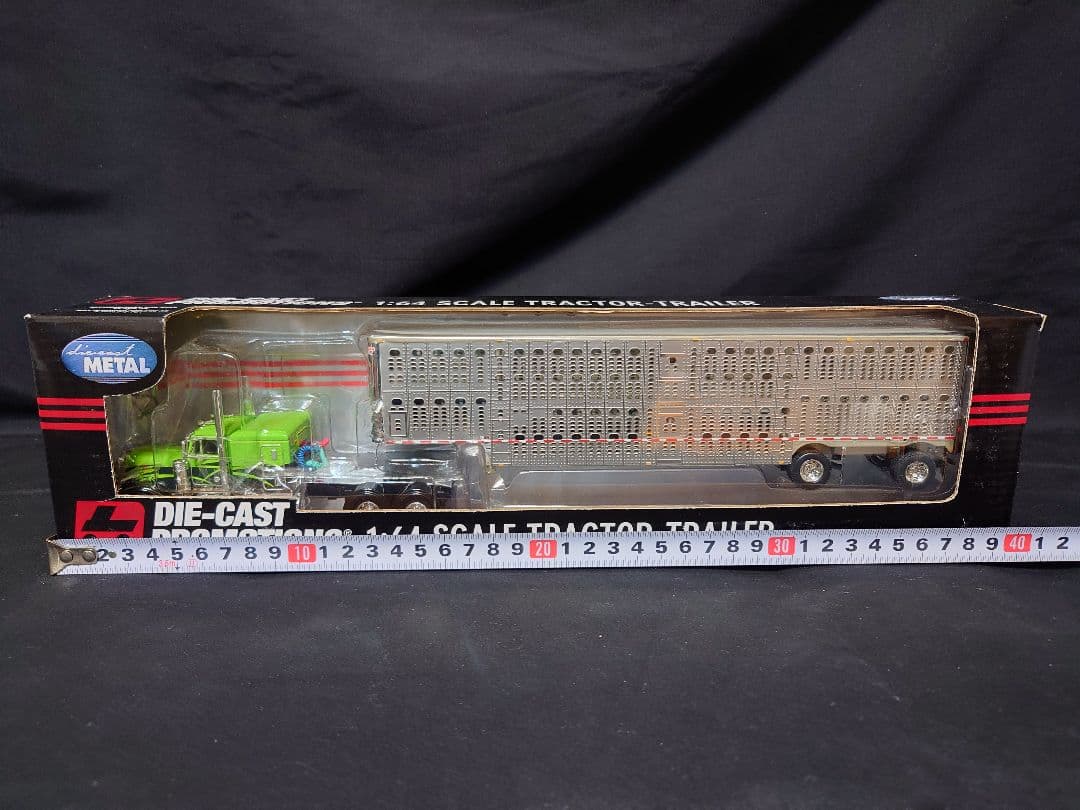 DCP1/64ミニカー Peterbilt379アメリカトラック野郎
