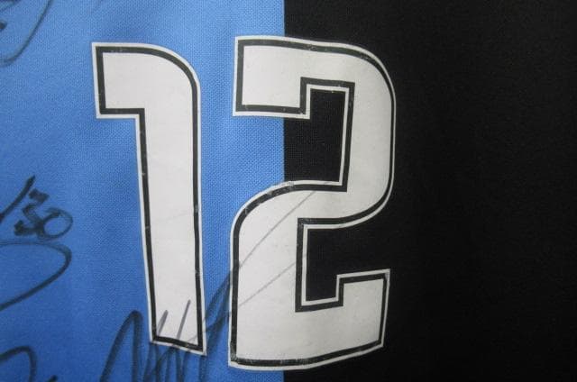 川崎フロンターレ　2008年アシックスユニフォームサイン多数人！！