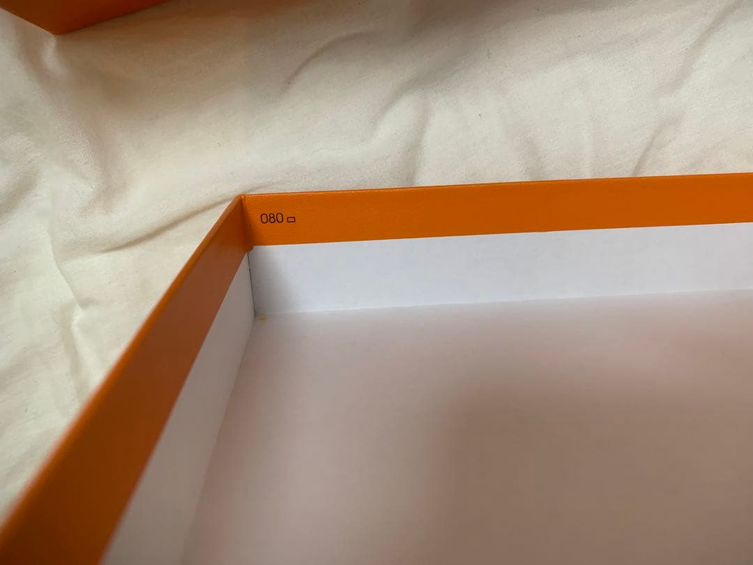 HERMES箱　レインカバー　リボン付き
