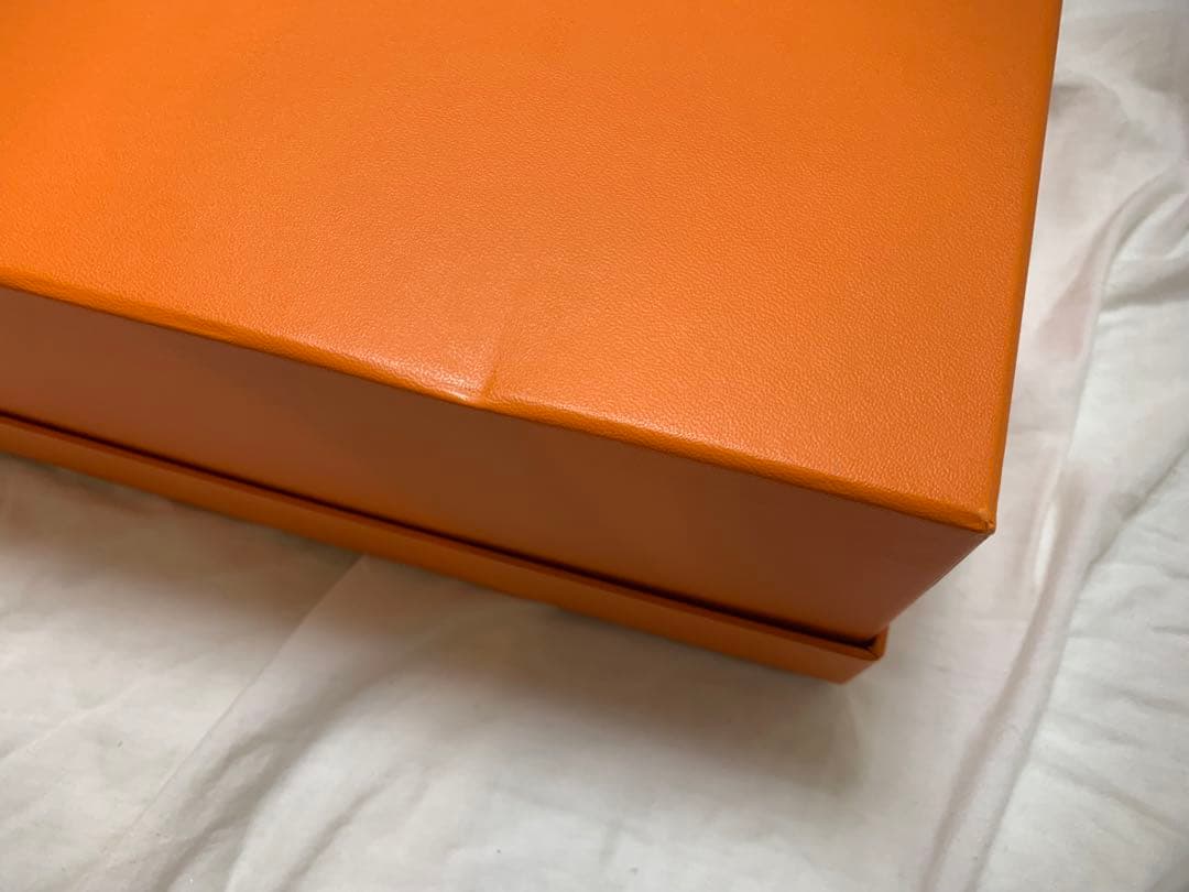 HERMES箱　レインカバー　リボン付き
