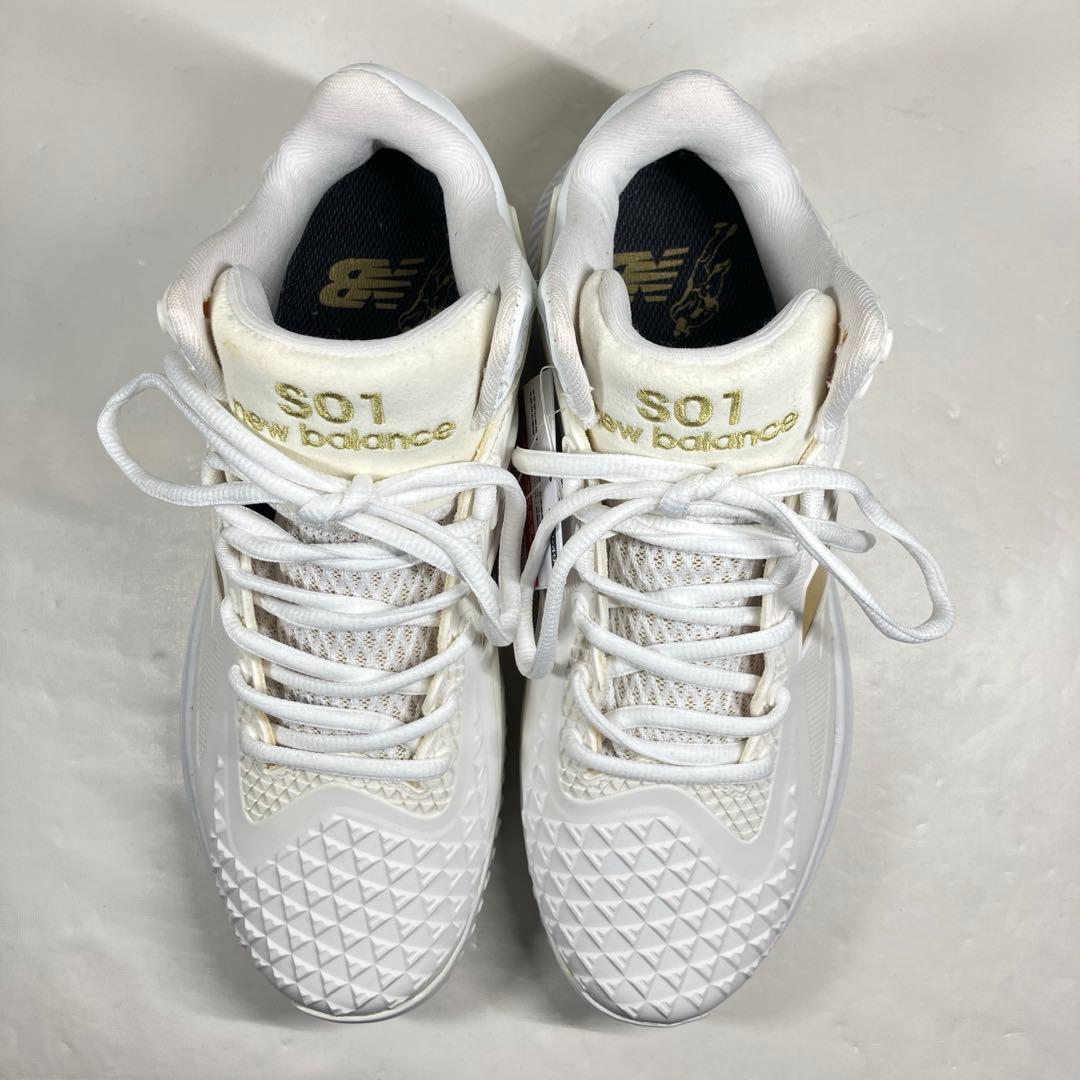 【試着程度】new balance 野球トレーニングシューズ スニーカー 金ロゴ