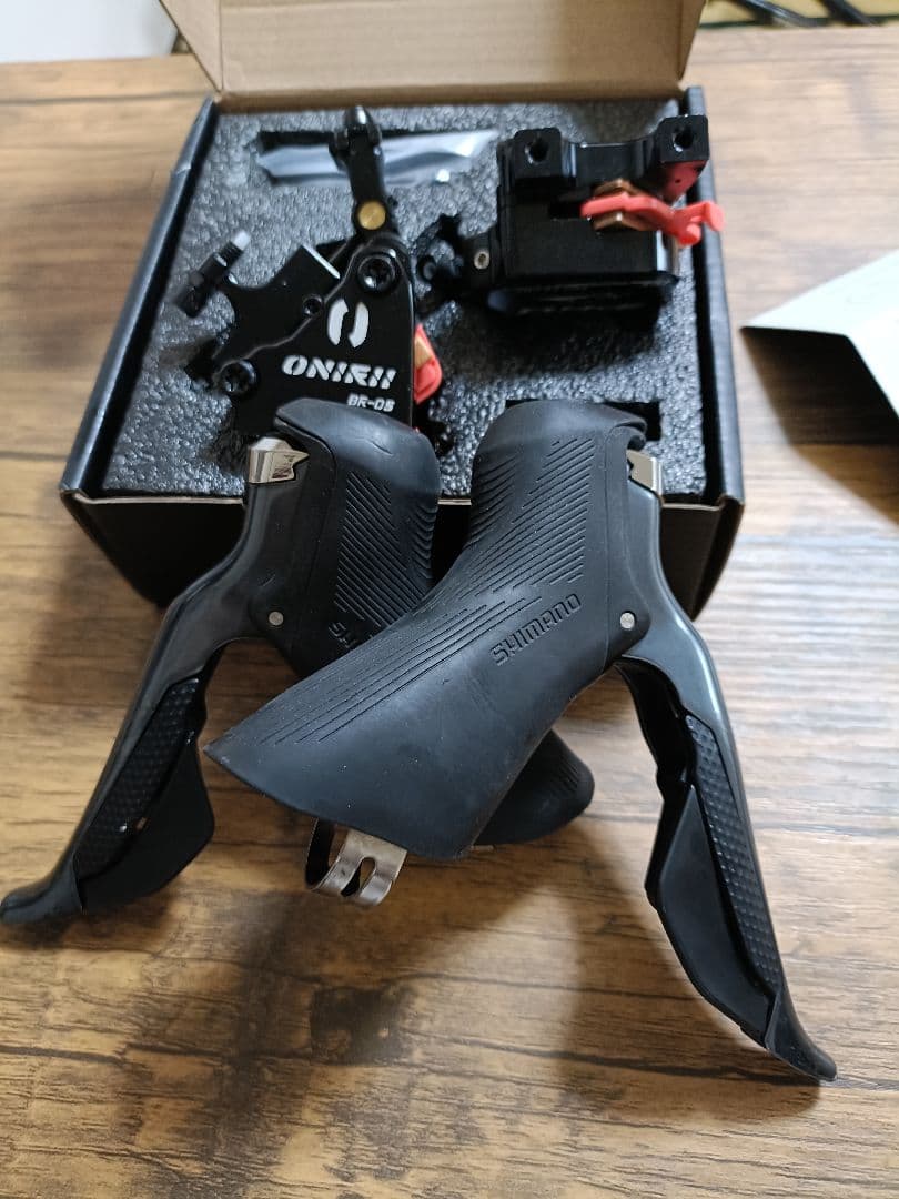 【新品】 ULTEGRA ST-R8150 Di2 油圧ディスクブレーキ