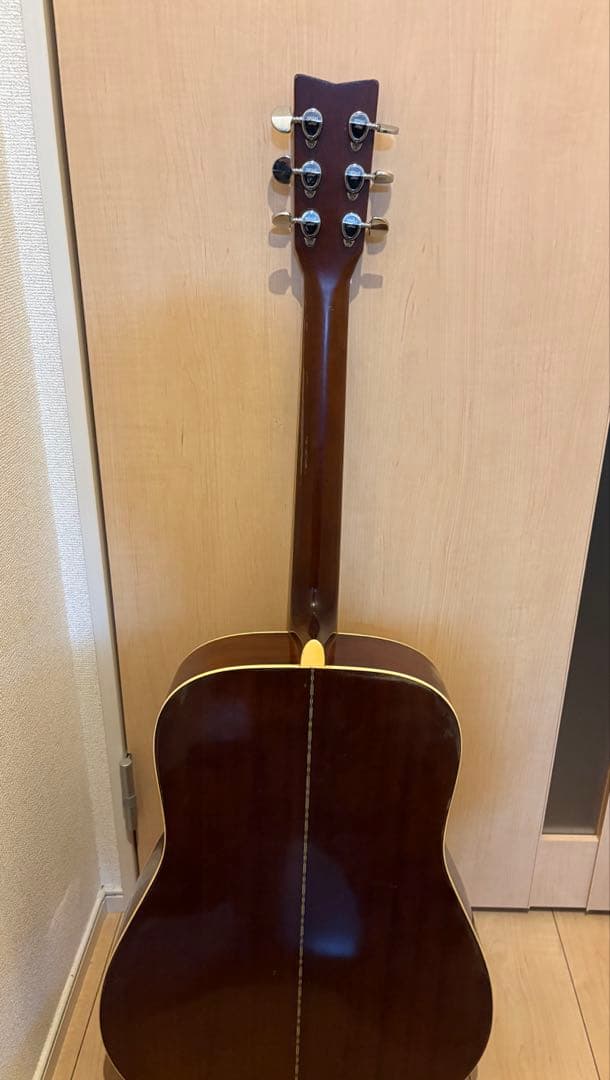 ヤマハアコースティックギターFG200D