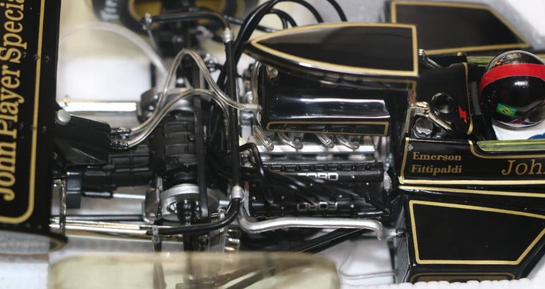 サンスター１／1８　ロータス・フォード７２Ｄ　ＪＰＳ　フィッテパルディ　中古品