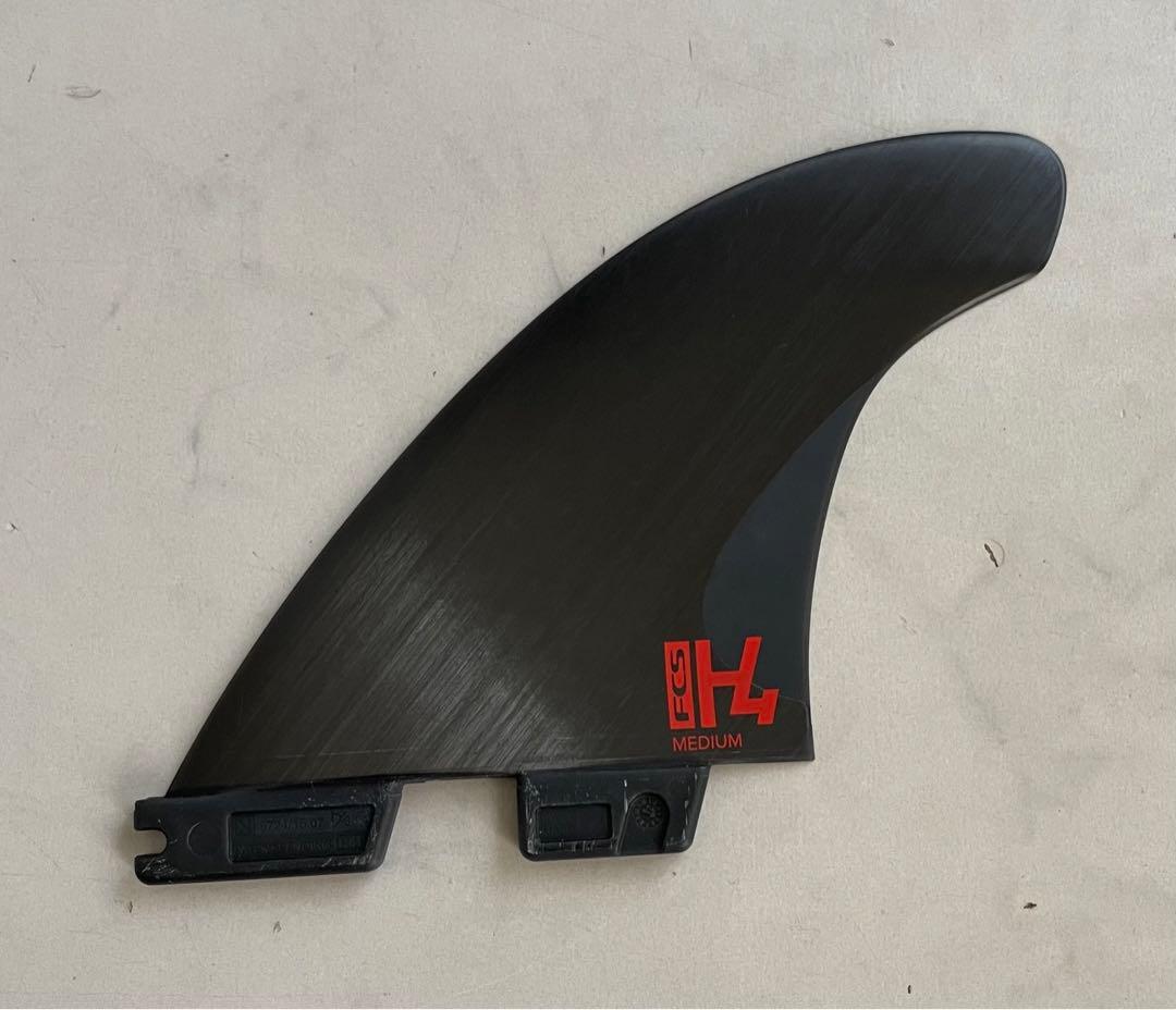 FCS2 H4 トライフィン　medium 美品　M