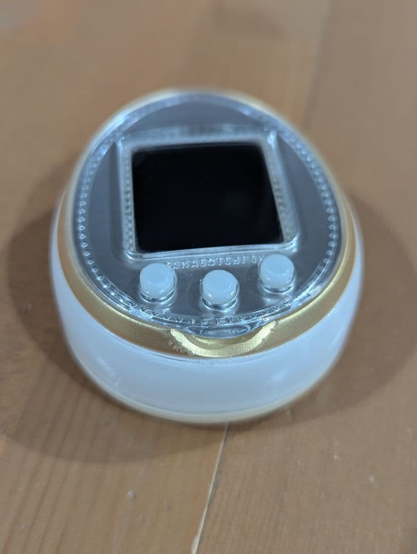 たまごっち4U ホワイト TAMAGOTCHI 4U