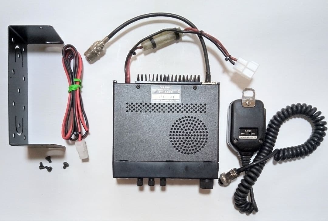 八重洲ＹＡＥＳＵ　FT-4600 (145/433) 10 w機　経年ジャンク