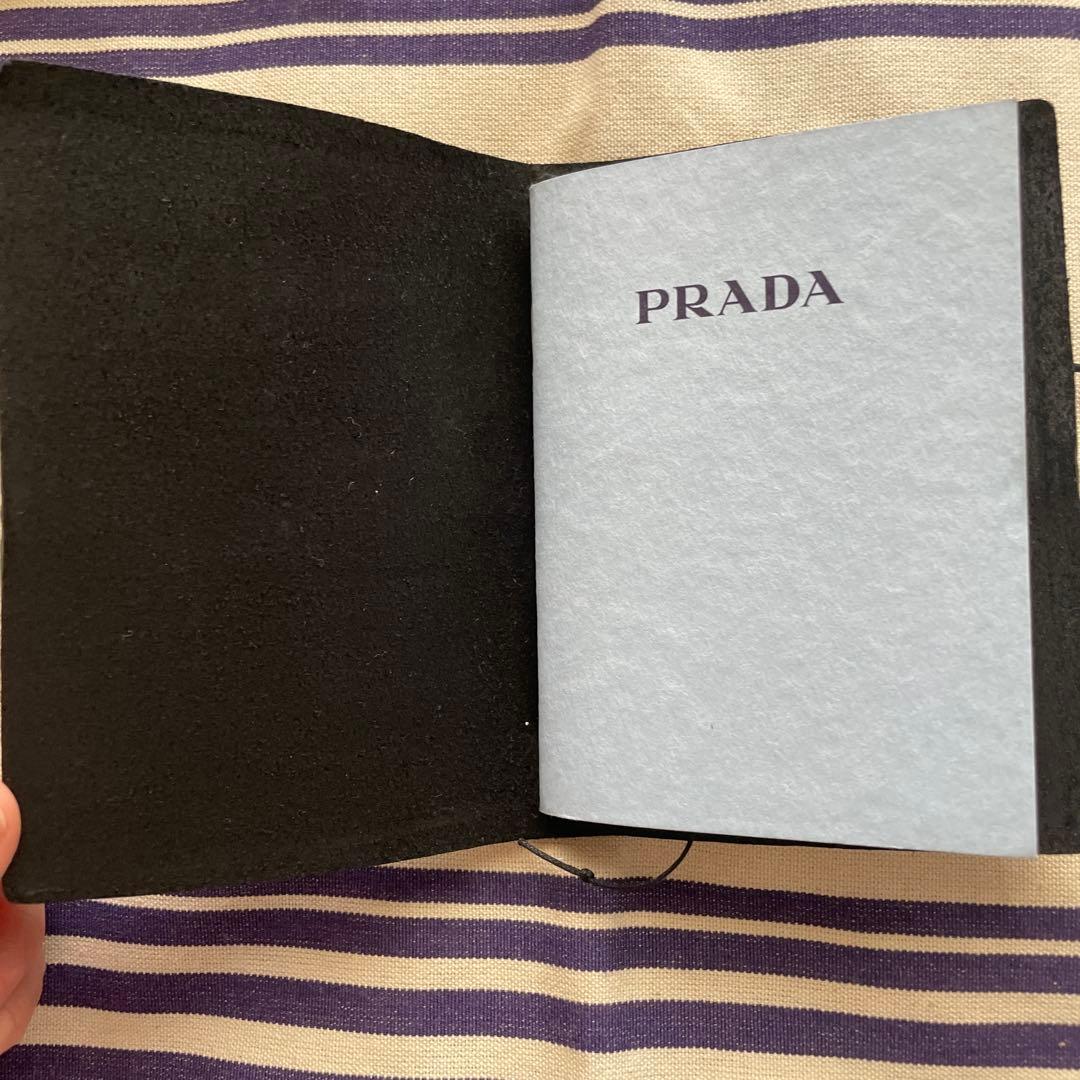 トラベラーズノート PRADA パスポートサイズ
