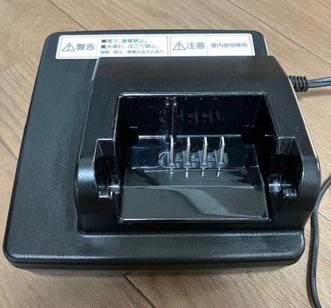 パナソニック電動自転車用バッテリー充電器 NKJ075Z1