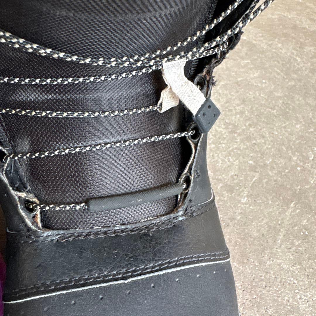 Burton MINT ASIAN FIT女性用スノーボードブーツ