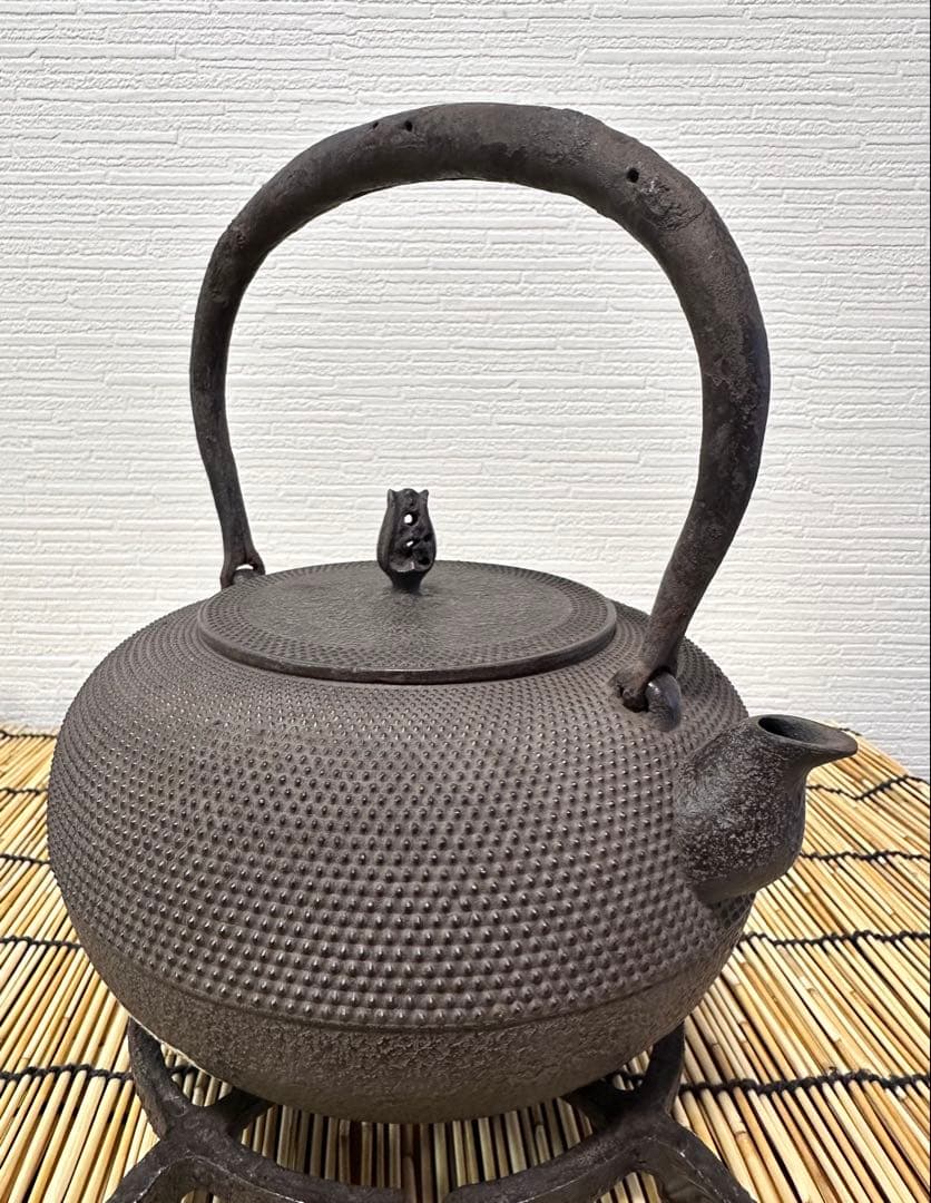 未使用品、共木箱、付属品付　南部照光堂造　１５型アラレ　日々是好日様　売約済み