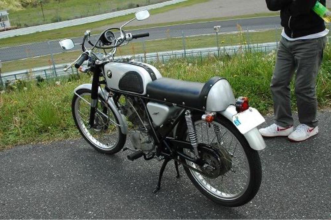 価格変更 1/10 エブロ ホンダCR110 street 1962絶版未展示品