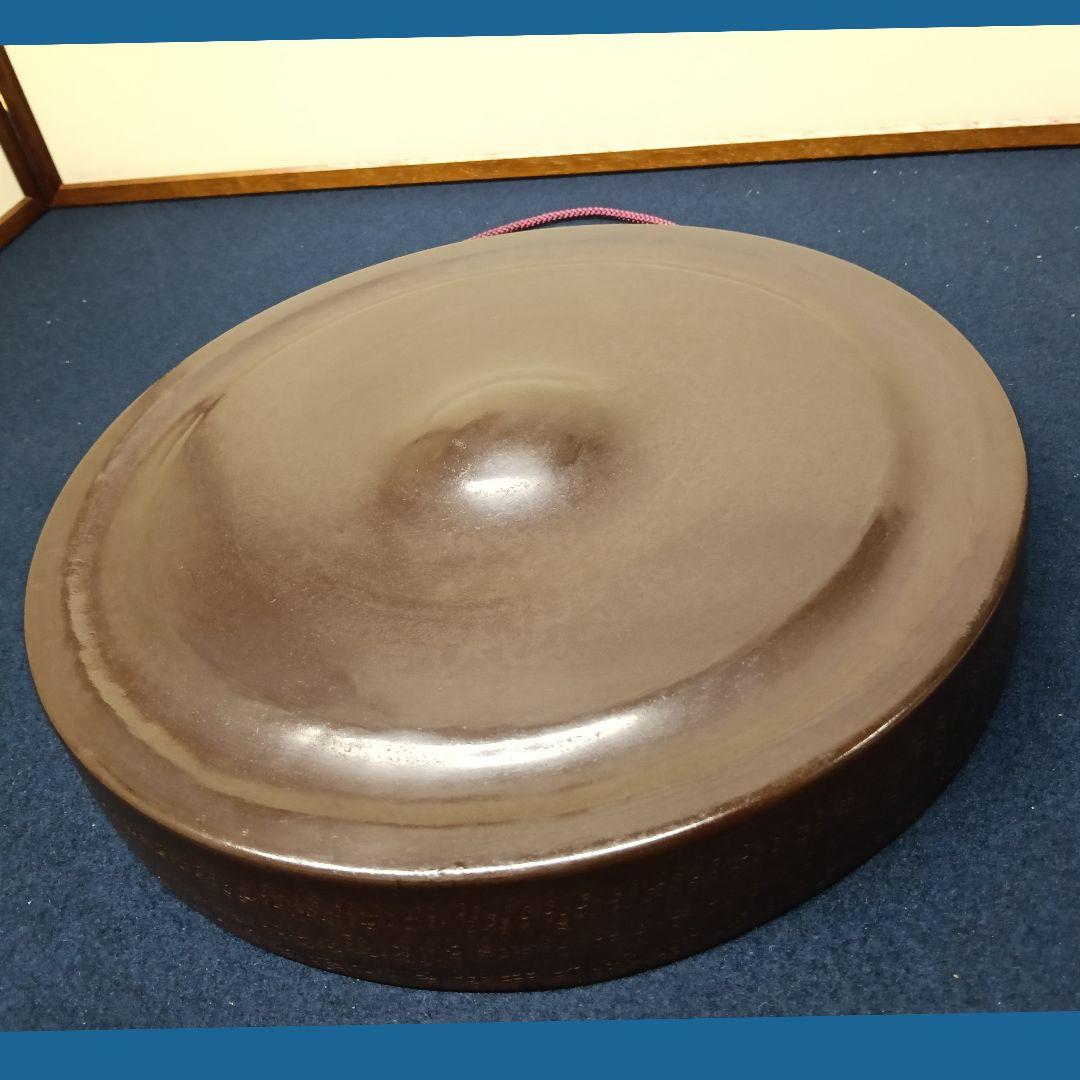AO40 茶道具 ドラ 銅鑼 バチ付 縁鎚目 30cm 茶道 茶事 鳴物 打楽器