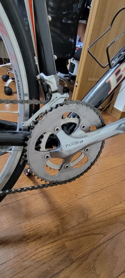 BASSOロードバイク浜松市内引き取り限定。即買い禁止。購入前にコメント下さい。