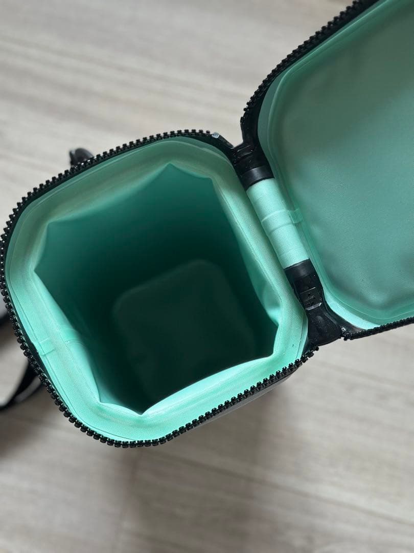 PELICAN クーラーバッグ/冷蔵庫bag グレー
