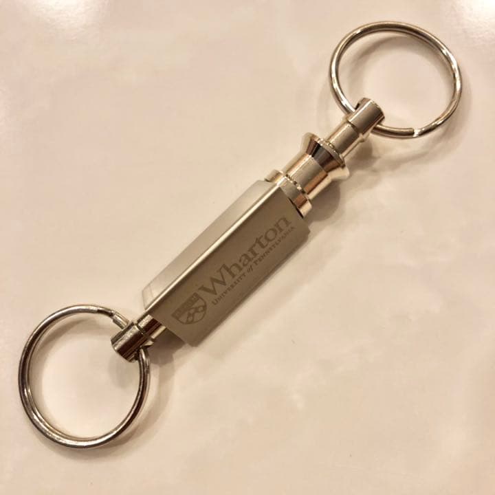 美品　キーチェーン　ウォートン　ペン大　Wharton Pennsylvania