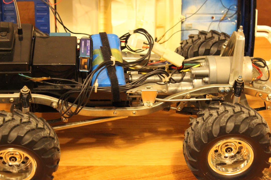 当時物　タミヤ トヨタ ハイラックス4WD ハイリフト（RN36）
