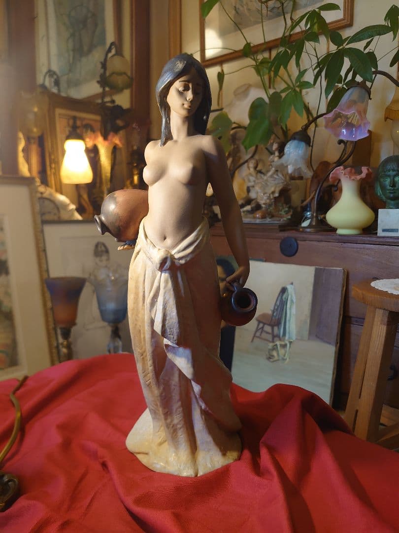 LLADRO Water Girl　リヤドロ 水差しを持つ女 グレス