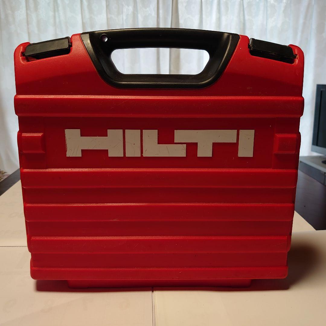 ヒルティの充電器 (ケース付き)