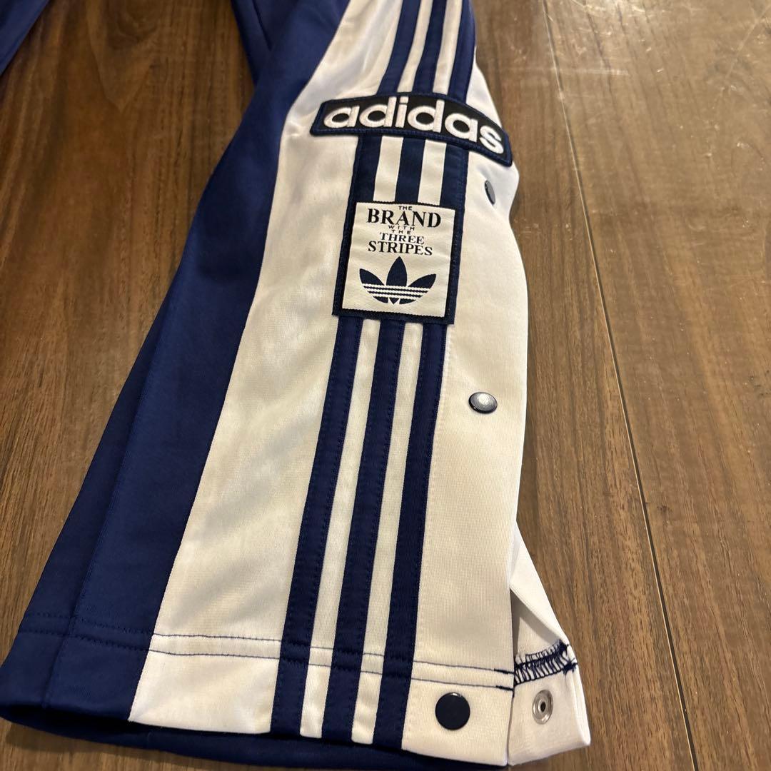 adidas トリプルストライプ ジャージパンツ　値下げしました