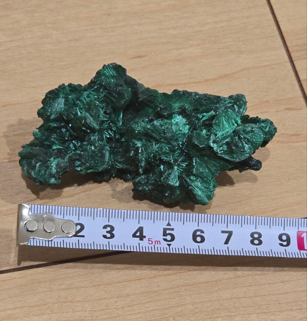 絹状マラカイト原石　約9cm