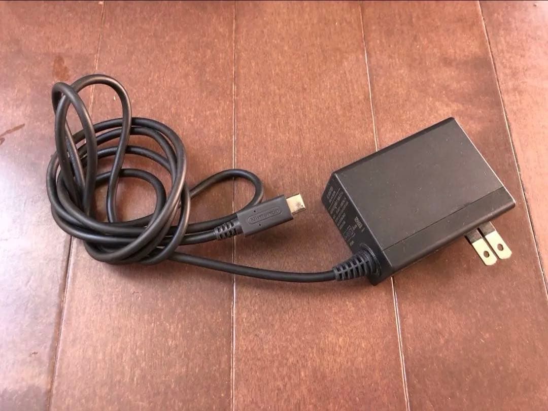 任天堂　Switch 本体