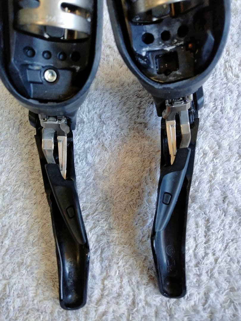 Shimano 105 １０速シフター ケーブル付き　ST-5700