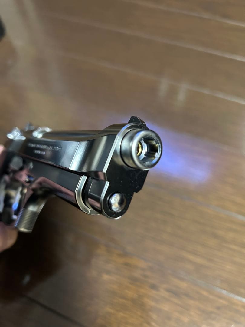 東京マルイ　M92F クロームステンレス　ガスブローバック　ハンドガン