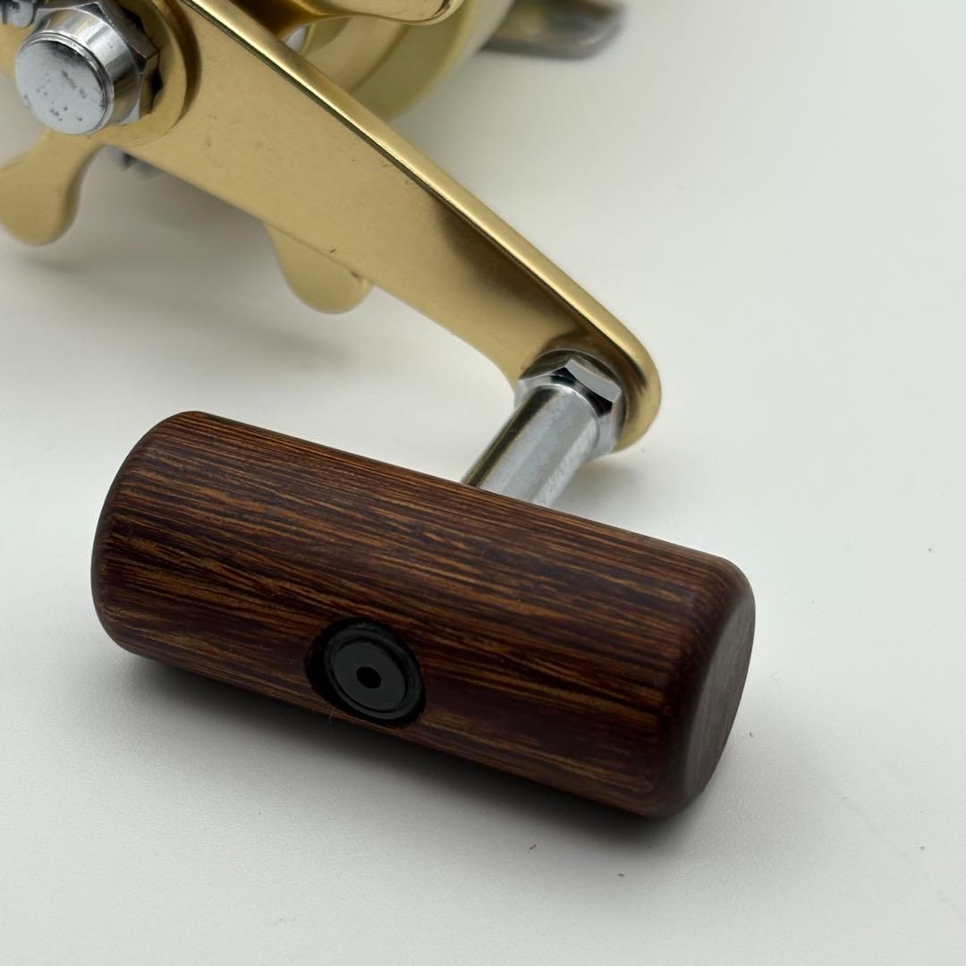 SHIMANO CALCUTTA ISO 700 シマノ カルカッタ リール