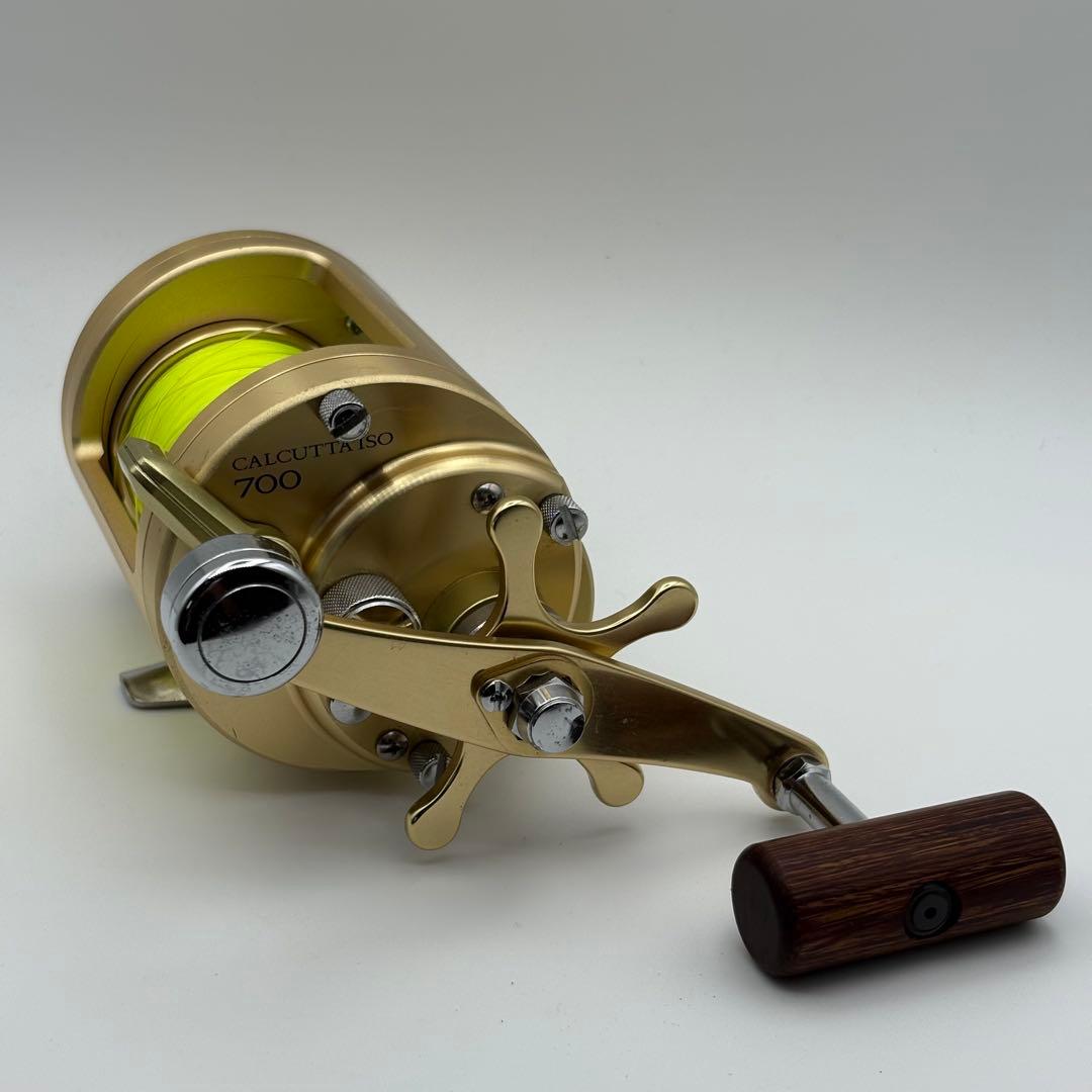 SHIMANO CALCUTTA ISO 700 シマノ カルカッタ リール