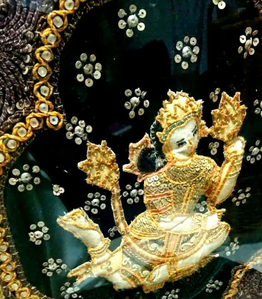 アンティーク、インド刺繍絵 インドの手作りの刺繍の作品 古い刺繍のビーズ画